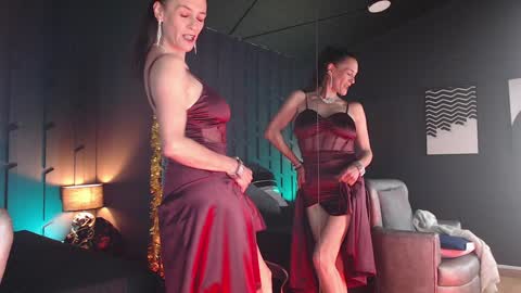 Leana online show from 12.31.24