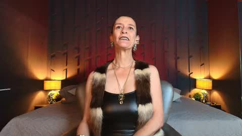 Leana online show from 09.17.25