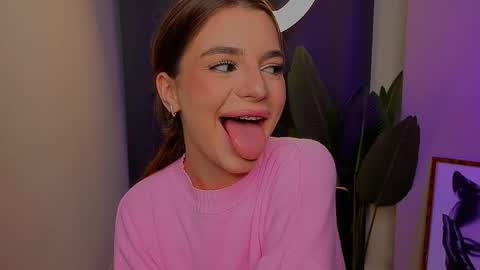 Sophie online show from 04.16.26