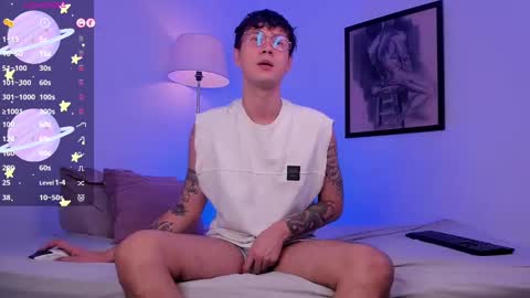 Snapshot of leaneseb chatting on 09.26.25 leaneseb online show from 09.26.25