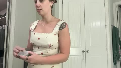 leanneluxecouple online show from 10.18.25