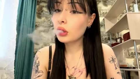 Kiki online show from 04.17.26