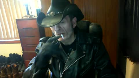 leathergreaser online show from 07.14.26