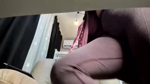 Snapshot of lecherous_wife chatting on 10.18.25 Anna online show from 10.18.25