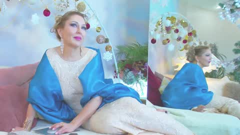 Snapshot of ledy_mary chatting on 12.29.24 ledy mary online show from 12.29.24