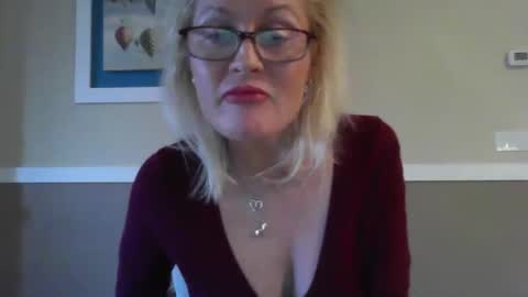 Snapshot of ledzc chatting on 02.25.26 Victorias Secret Life online show from 02.25.26