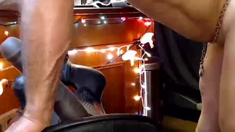 Lee Cox online show from 10.12.25