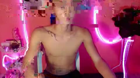 leemoreno18 online show from 09.19.25