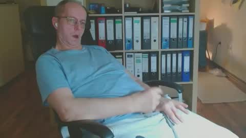 Snapshot of lefti27 chatting on 02.19.26 Dave online show from 02.19.26