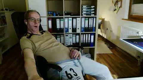 Snapshot of lefti27 chatting on 03.25.26 Dave online show from 03.25.26