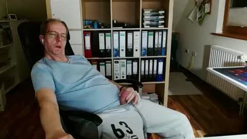 Snapshot of lefti27 chatting on 03.26.26 Dave online show from 03.26.26