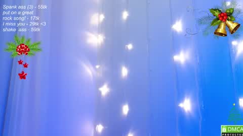 Snapshot of leia_bell chatting on 12.08.24 hey Im Leia and I love rock online show from 12.08.24