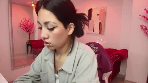 Snapshot of leia_queens chatting on 02.28.25 Leia. online show from 02.28.25