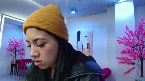 Leia.  online show from 10.15.25