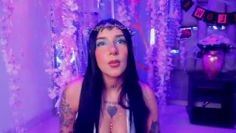 Snapshot of leiawong chatting on 10.26.25 Leia online show from 10.26.25