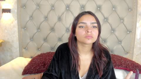 Snapshot of leigh_angels chatting on 01.03.25 LEIGH ANGELS online show from 01.03.25