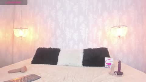 LEIGH ANGELS online show from 11.05.25