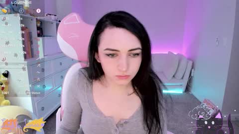 Leighla online show from 10.27.25