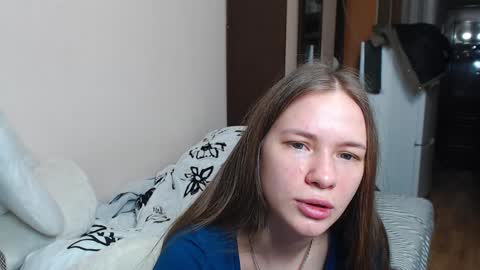 Snapshot of leila_bambi chatting on 12.24.24 leila_bambi online show from 12.24.24