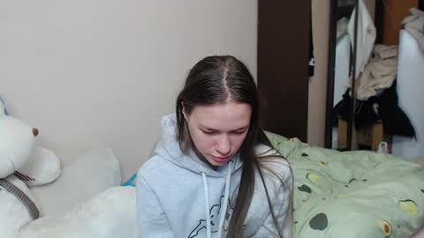 Snapshot of leila_bambi chatting on 01.24.25 leila_bambi online show from 01.24.25