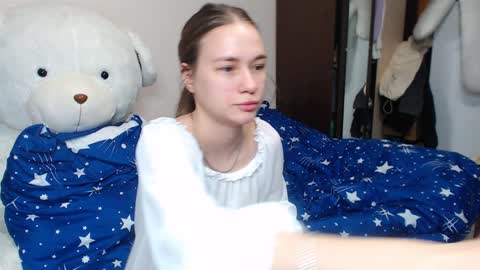 Snapshot of leila_bambi chatting on 01.28.25 leila_bambi online show from 01.28.25