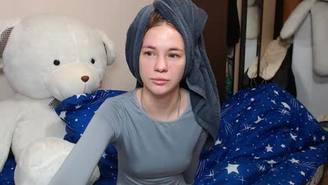 Snapshot of leila_bambi chatting on 01.29.25 leila_bambi online show from 01.29.25