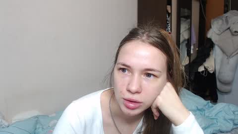 Snapshot of leila_bambi chatting on 02.04.25 leila_bambi online show from 02.04.25