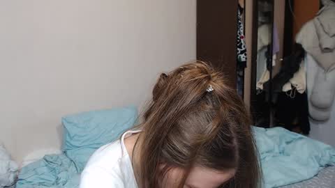 Snapshot of leila_bambi chatting on 02.04.25 leila_bambi online show from 02.04.25