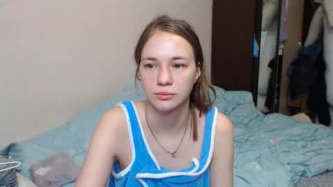 Snapshot of leila_bambi chatting on 02.18.25 leila_bambi online show from 02.18.25