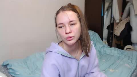 Snapshot of leila_bambi chatting on 02.19.25 leila_bambi online show from 02.19.25