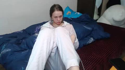 Snapshot of leila_bambi chatting on 02.22.25 leila_bambi online show from 02.22.25