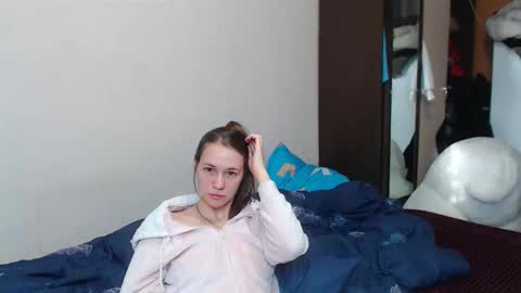 Snapshot of leila_bambi chatting on 02.22.25 leila_bambi online show from 02.22.25