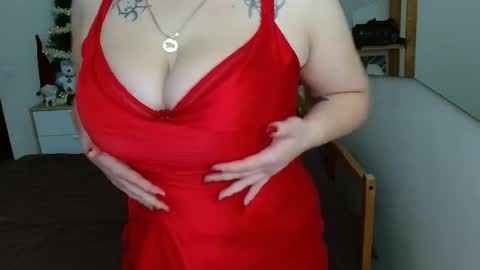 Snapshot of leila_beayte_ chatting on 02.20.25 Leila online show from 02.20.25