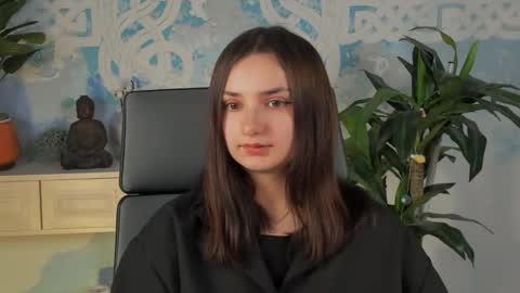 LeilaMurphy online show from 02.19.25