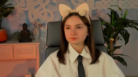 LeilaMurphy online show from 02.20.25