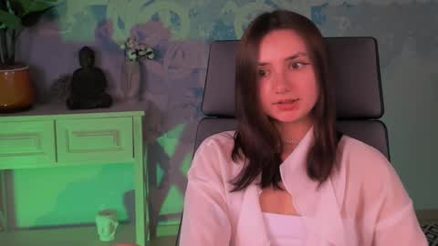 LeilaMurphy online show from 02.28.25