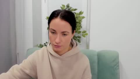 leilabloom online show from 01.26.25