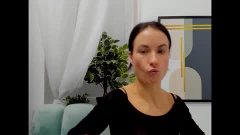 leilabloom online show from 02.04.25