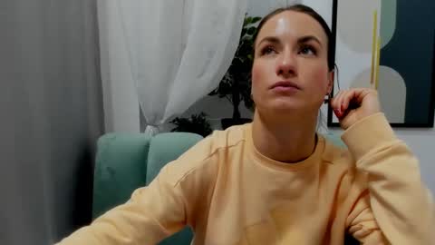 leilabloom online show from 02.06.25