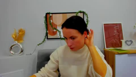 leilabloom online show from 02.23.25