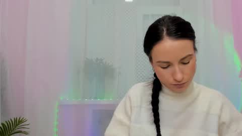 leilabloom online show from 02.25.25