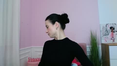 leilabloom online show from 02.27.25