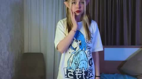 Snapshot of leiladwight chatting on 12.05.24 Leila online show from 12.05.24