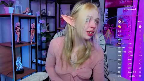 Snapshot of leiladwight chatting on 10.03.25 Leila online show from 10.03.25