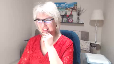 Leila Kinky online show from 04.12.26