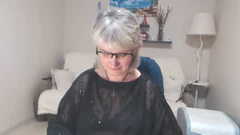 Leila Kinky online show from 07.15.26