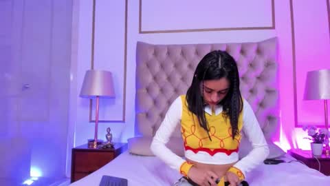 leilani_x online show from 10.31.25