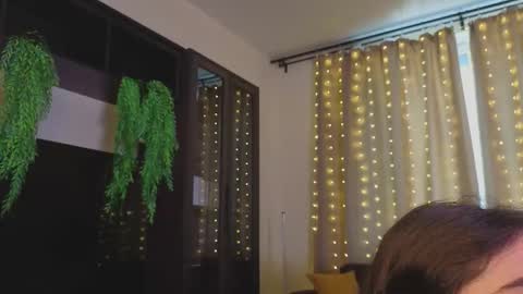 Snapshot of lekishaoderkirk chatting on 09.24.25 Luna online show from 09.24.25