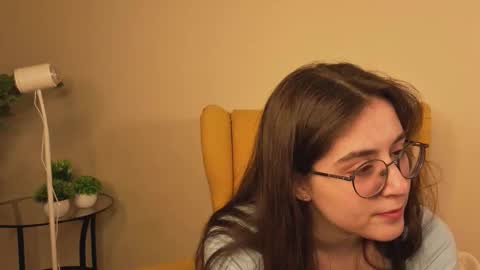 Snapshot of lekishaoderkirk chatting on 10.14.25 Luna online show from 10.14.25