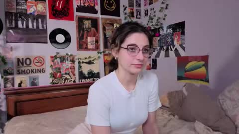 Snapshot of lelahcaminero chatting on 10.14.25 Alexandria online show from 10.14.25